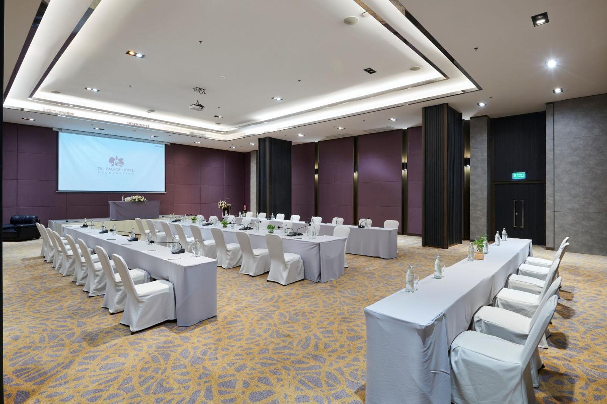 Tk Palace Hotel & Convention Bangkok Exterior foto